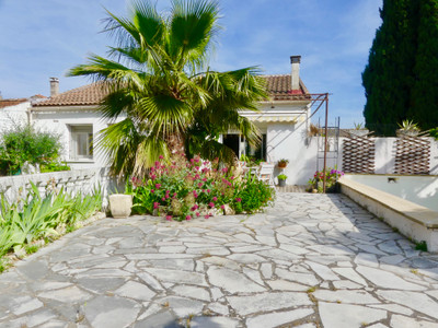 Maison à vendre à Milhaud, Gard, Languedoc-Roussillon, avec Leggett Immobilier