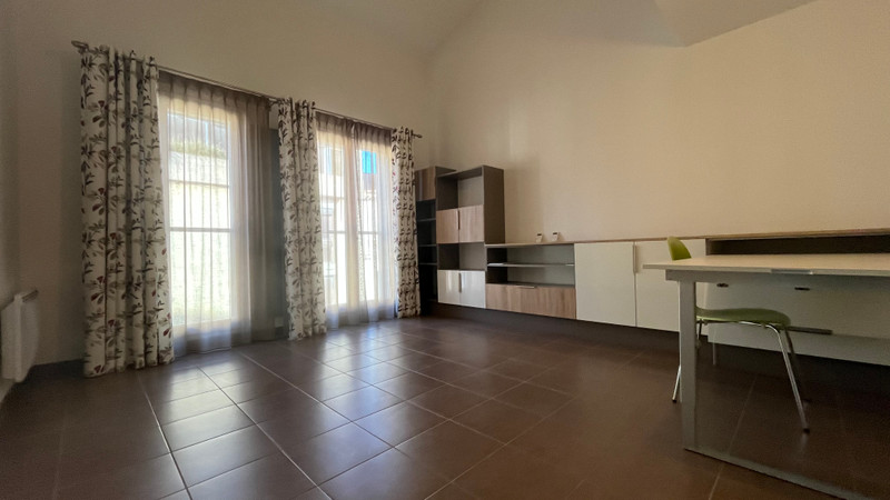 French property for sale in Avignon, Vaucluse - €320,000 - photo 10