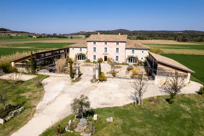 Maison à vendre à La Garde-Adhémar, Drôme, Rhône-Alpes, avec Leggett Immobilier
