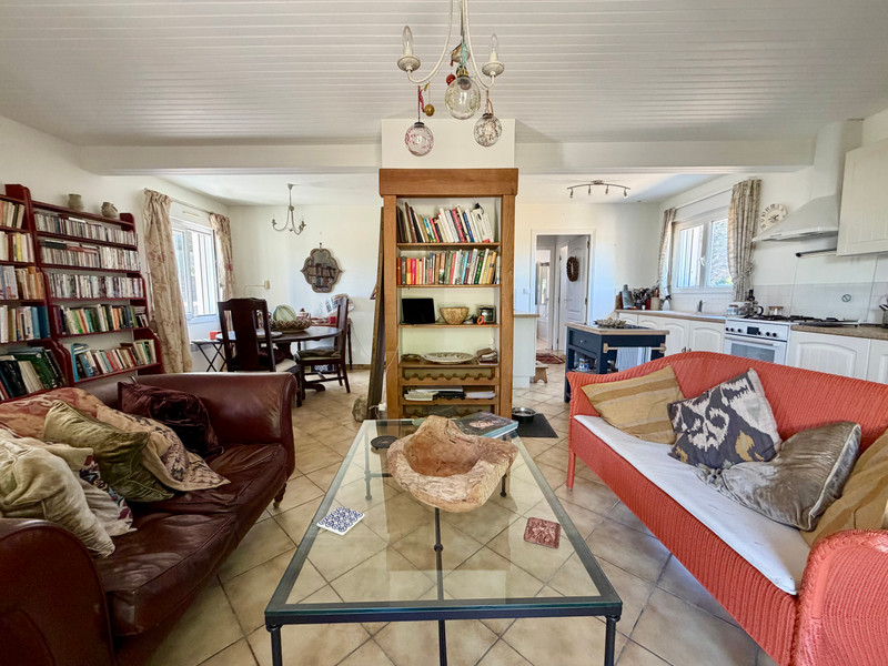 French property for sale in Massignac, Charente - €165,000 - photo 3