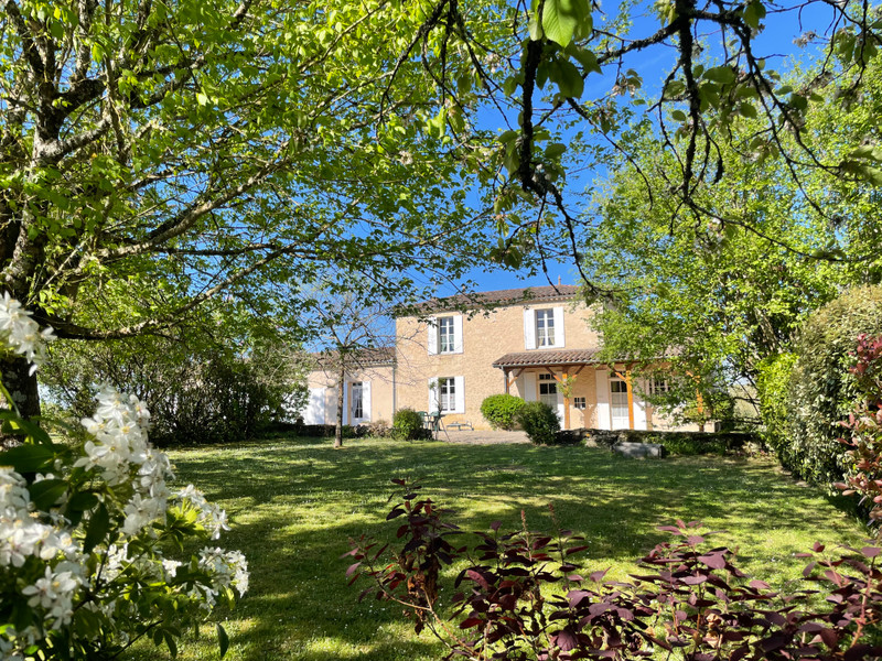 Propriété à vendre à Blasimon, Gironde - 449 000 €