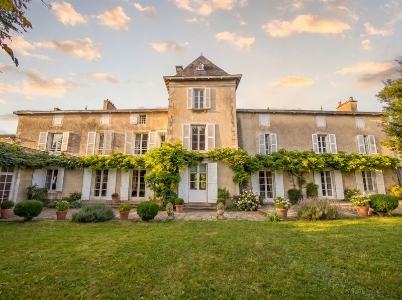 chateau à vendre à Poitou-Charentes (Nouvelle Aquitaine)