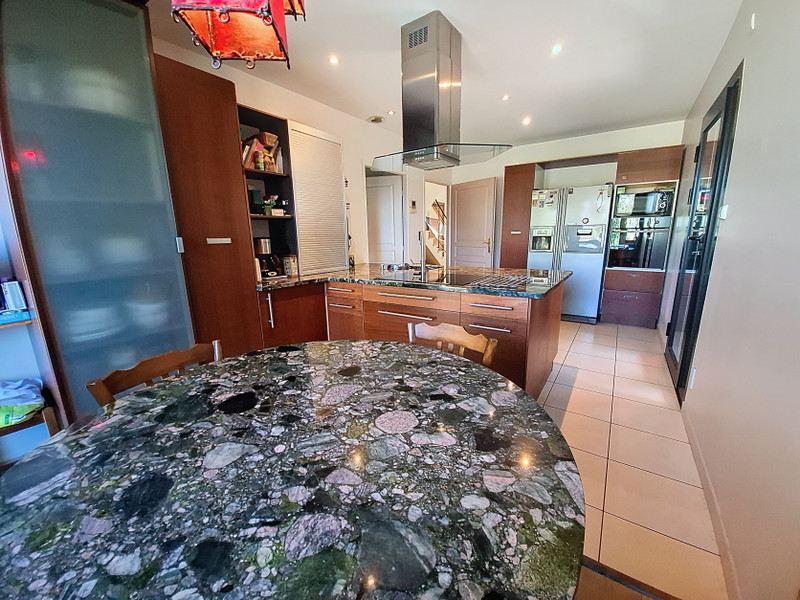 French property for sale in Vourles, Rhône - €1,260,000 - photo 5