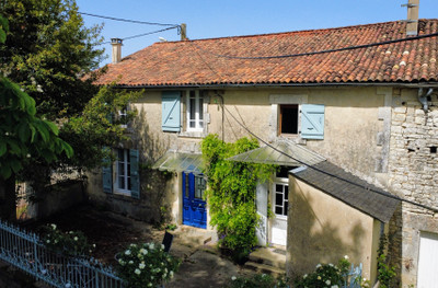 Maison à vendre à Ruffec, Charente, Poitou-Charentes, avec Leggett Immobilier