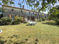 Maison à vendre à Louzignac, Charente-Maritime - 249.500 € - photo 1