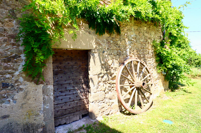 French property for sale in Écuras, Charente - €250,380 - photo 14