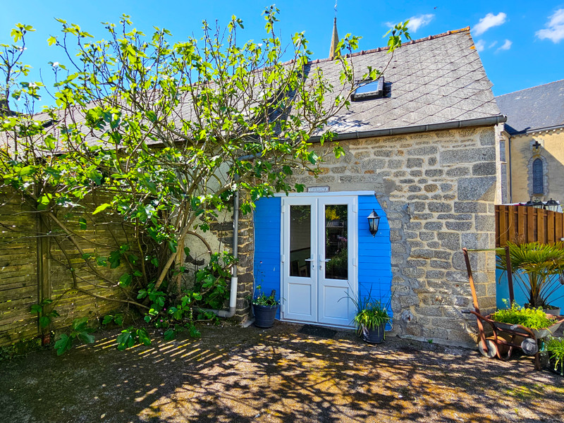 French property for sale in Pontivy, Morbihan - €299,000 - photo 2