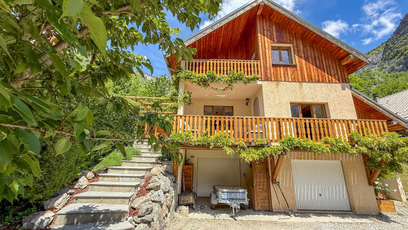 Ski property for sale in Venosc Village - €1,395,000 - photo 1