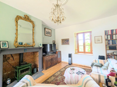 French property for sale in Arnac-Pompadour, Corrèze - €469,000 - photo 2
