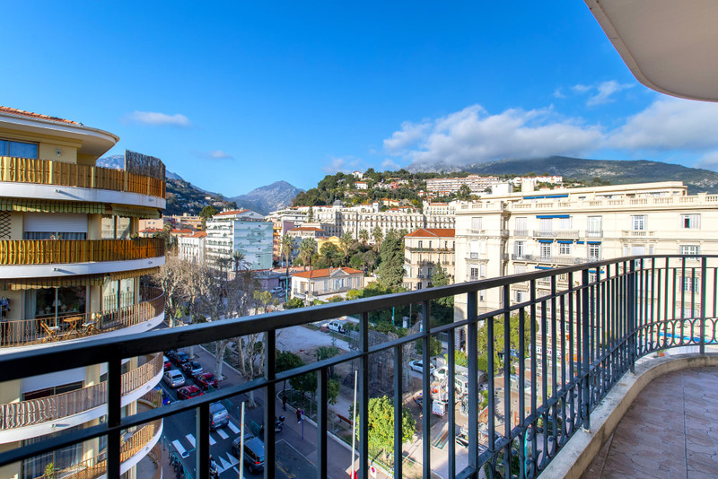 French property for sale in Menton, Alpes-Maritimes - €645,000 - photo 2