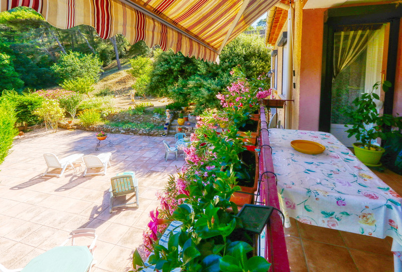 House for sale in Roussillon Vaucluse LUBERON, ROUSSILLON Pretty