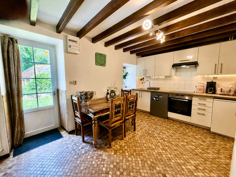 French property for sale in Lassay-les-Châteaux, Mayenne - €468,100 - photo 3