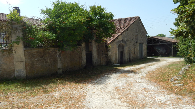 French property for sale in Ronsenac, Charente - €99,000 - photo 9
