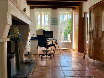French property for sale in Bois, Charente-Maritime - €285,000 - photo 5