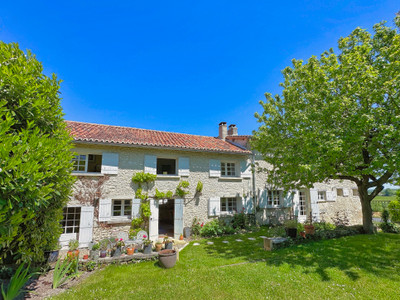Maison à vendre à Lusignac, Dordogne, Aquitaine, avec Leggett Immobilier