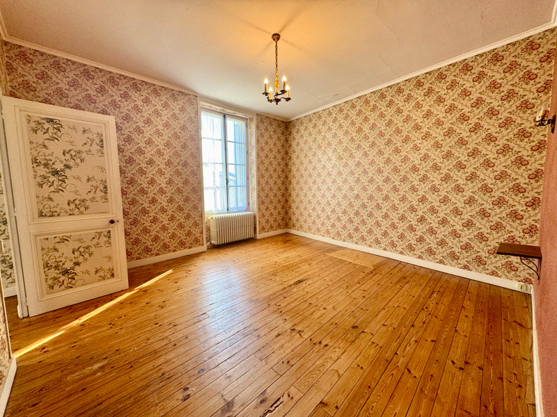 French property for sale in Mirebeau, Vienne - €163,000 - photo 3