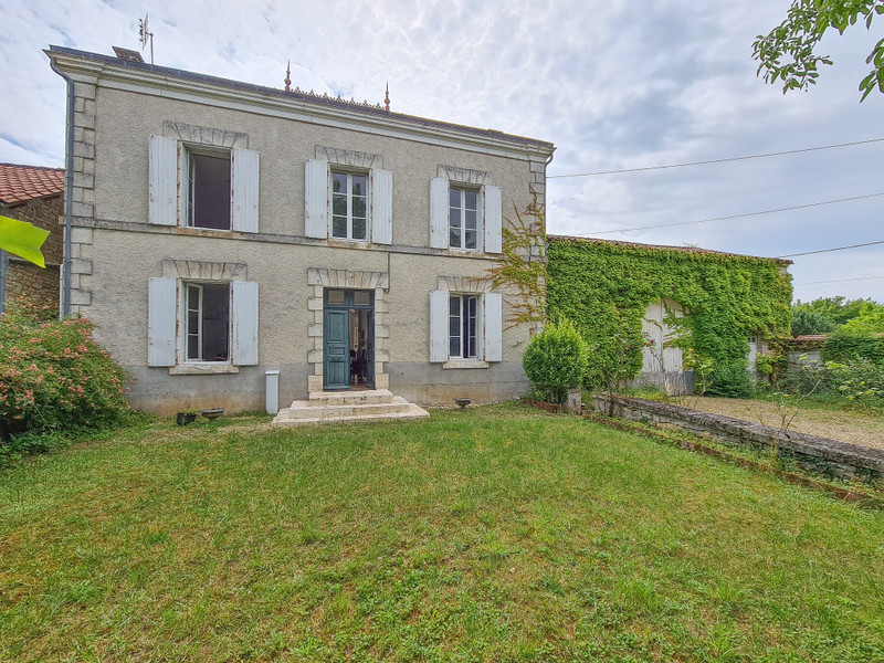 Maison à Vendre En Poitou-Charentes - Charente Luxé Superbe Maison De ...