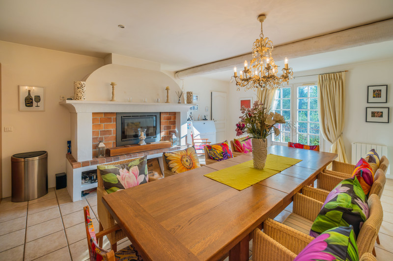 French property for sale in Entrecasteaux, Var - €875,000 - photo 9