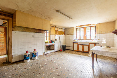 French property for sale in Montcléra, Lot - €90,000 - photo 5