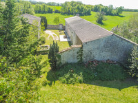 Maison à vendre à Brie, Charente - 299 500 € - photo 2