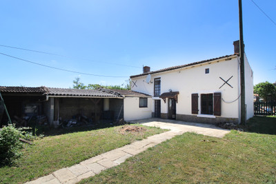 Maison à vendre à Plaine-et-Vallées, Deux-Sèvres, Poitou-Charentes, avec Leggett Immobilier