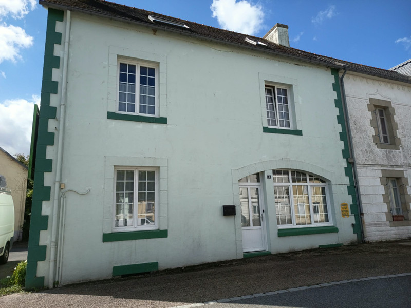 French property for sale in Spézet, Finistère - €147,150 - photo 0