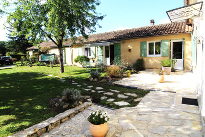 Maison à vendre à Saint-Jean-d'Ataux, Dordogne, Aquitaine, avec Leggett Immobilier