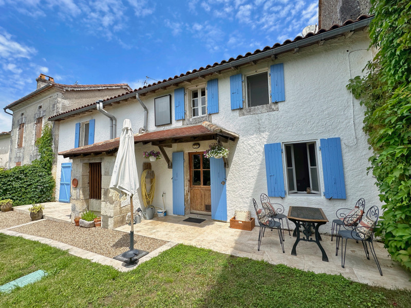 Maison à vendre à Bertric-Burée, Dordogne - 267.500 € - photo 1
