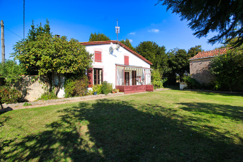 French property for sale in La Villedieu, Charente-Maritime - &#8364;189,000 - photo 3