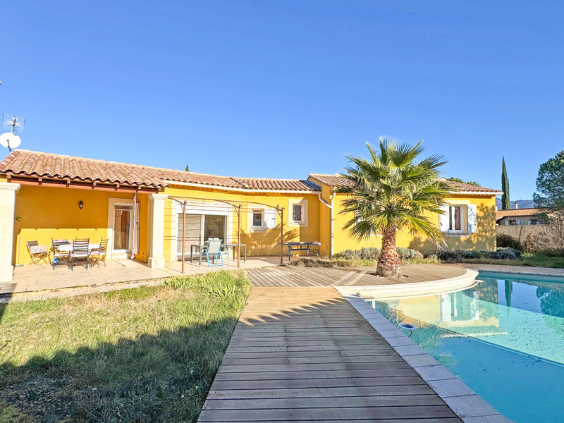 French property for sale in Valréas, Vaucluse - €329,000 - photo 0