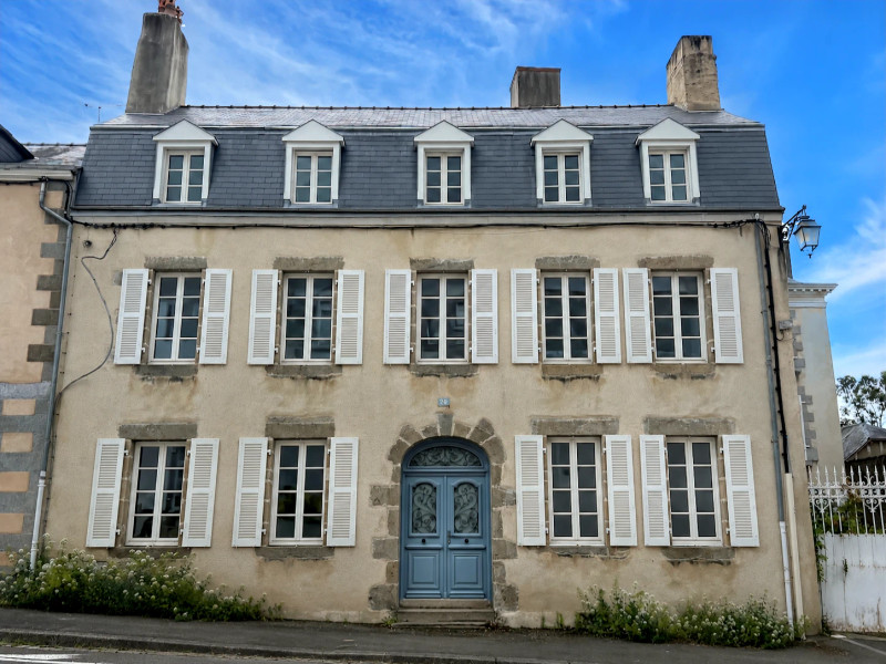 Propriété à vendre à Mayenne, Mayenne - 299 999 €