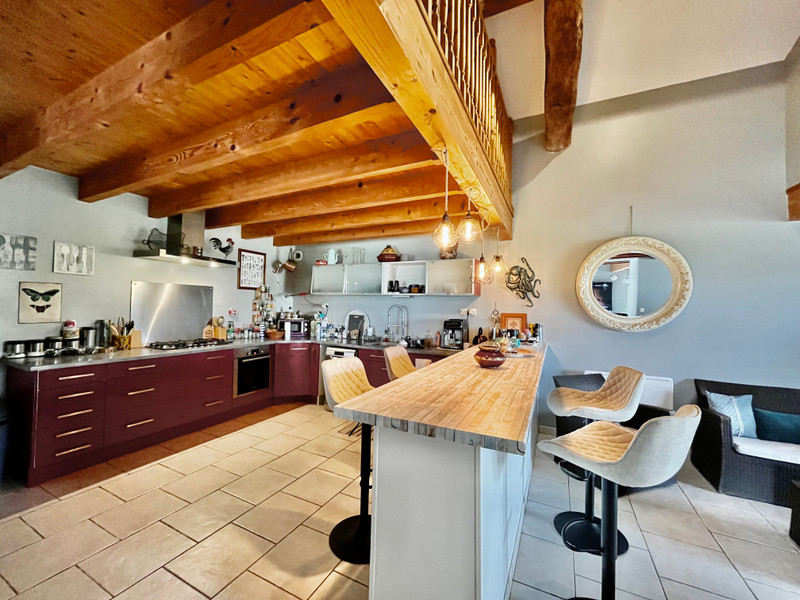 French property for sale in Azay-le-Brûlé, Deux-Sèvres - €283,550 - photo 3