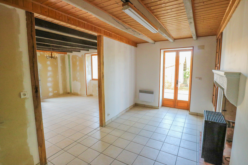 French property for sale in Jouhet, Vienne - &#8364;82,500 - photo 3