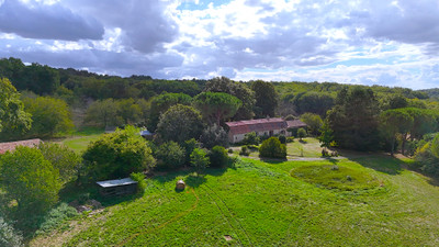 Maison à vendre à Cause-de-Clérans, Dordogne, Aquitaine, avec Leggett Immobilier