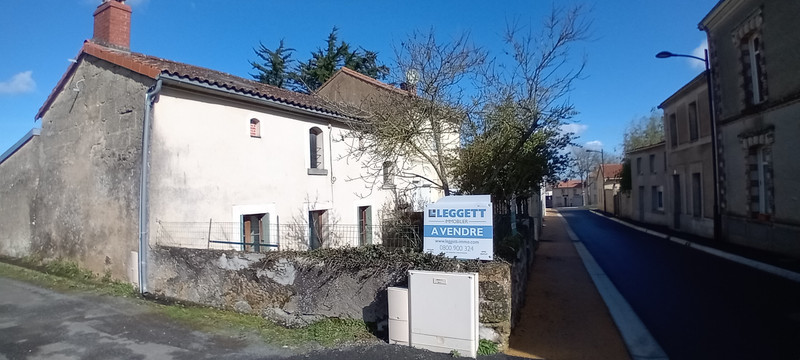French property for sale in Cléré-sur-Layon, Maine-et-Loire - €99,999 - photo 11