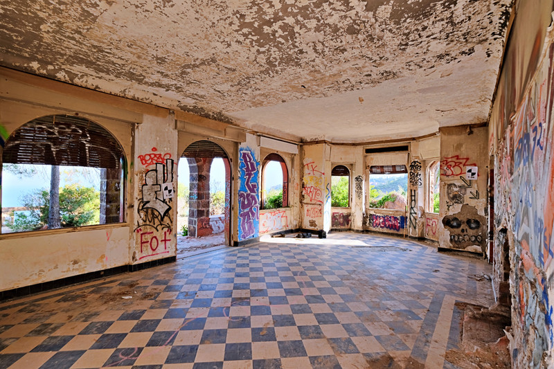 French property for sale in Théoule-sur-Mer, Alpes-Maritimes - €8,500,000 - photo 4