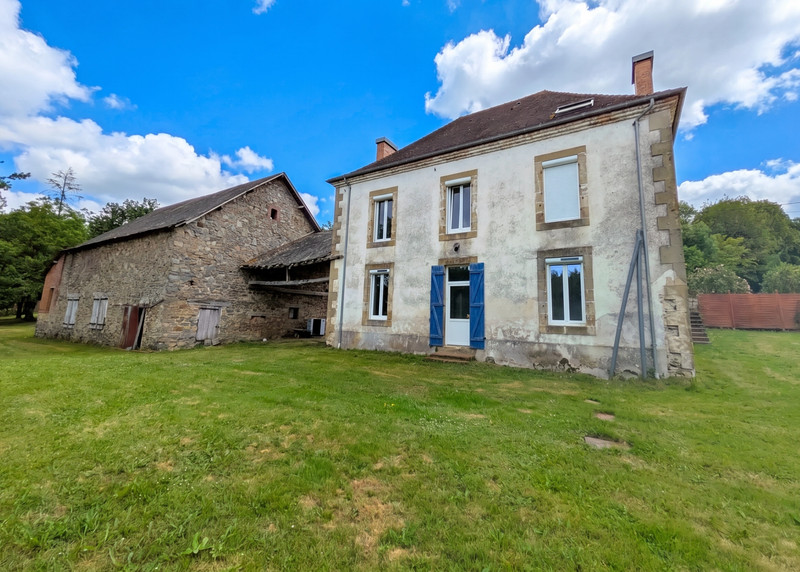 French property for sale in Saint-Julien-le-Vendômois, Corrèze - €254,600 - photo 0