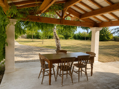 French property for sale in Germignac, Charente-Maritime - €424,000 - photo 12
