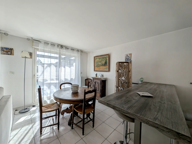 French property for sale in Avignon, Vaucluse - €186,000 - photo 1