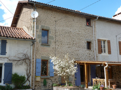 Maison à vendre à Pressignac, Charente, Poitou-Charentes, avec Leggett Immobilier