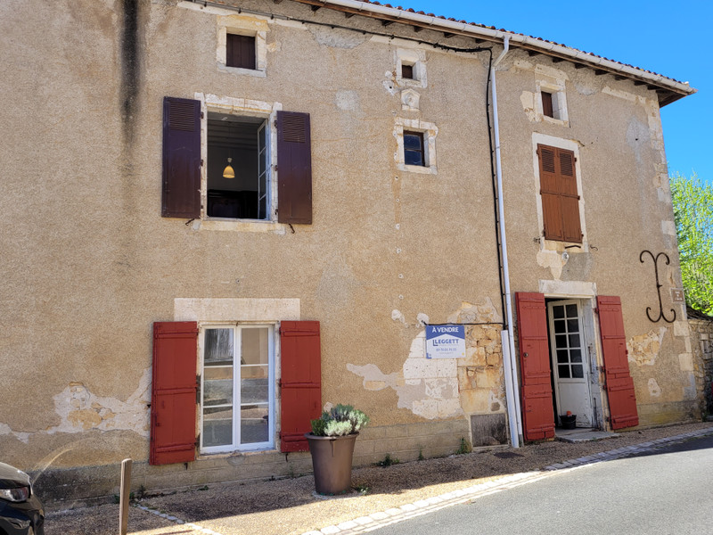 French property for sale in Milhac-de-Nontron, Dordogne - €163,000 - photo 2