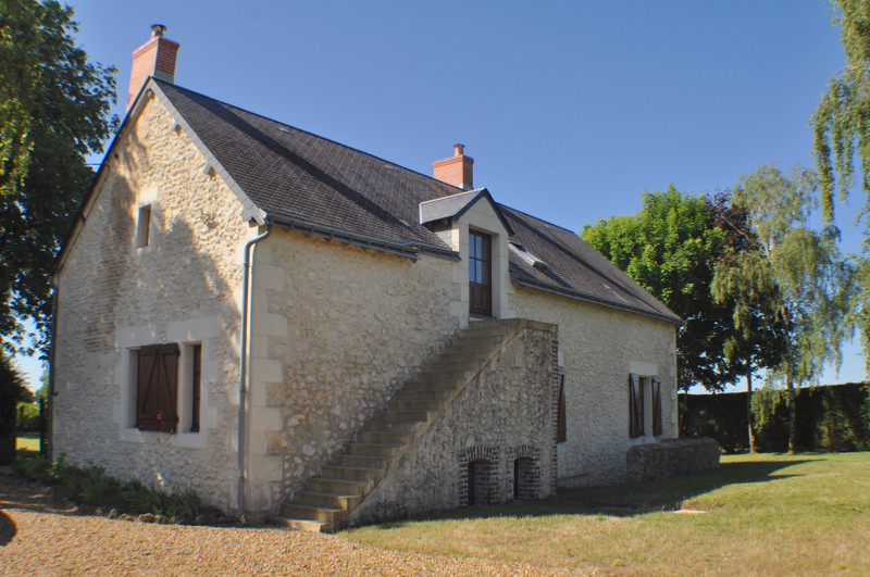French property for sale in Saint-Laurent-de-Lin, Indre-et-Loire - €294,250 - photo 2