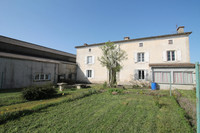 Staff Accomodation for sale in Lonnes Charente Poitou_Charentes