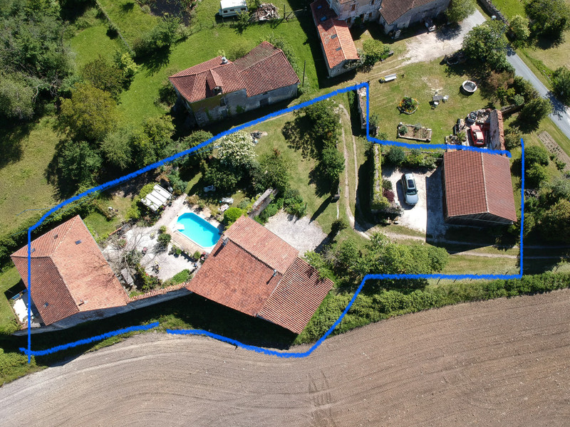 Maison à vendre à Saint-Félix-de-Bourdeilles, Dordogne - 296.800 € - photo 1