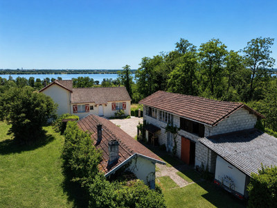 French property for sale in Bourg, Gironde - €359,000 - photo 3