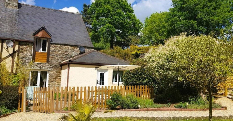 French property for sale in Guégon, Morbihan - €325,000 - photo 1