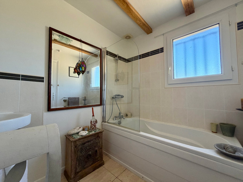 French property for sale in Massignac, Charente - €165,000 - photo 6