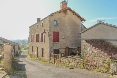 Maison à vendre à Gourgé, Deux-Sèvres, Poitou-Charentes, avec Leggett Immobilier