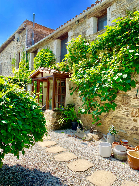 French property for sale in Montembœuf, Charente - €583,000 - photo 9
