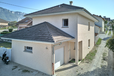 Maison à vendre à Aix-les-Bains, Savoie, Rhône-Alpes, avec Leggett Immobilier